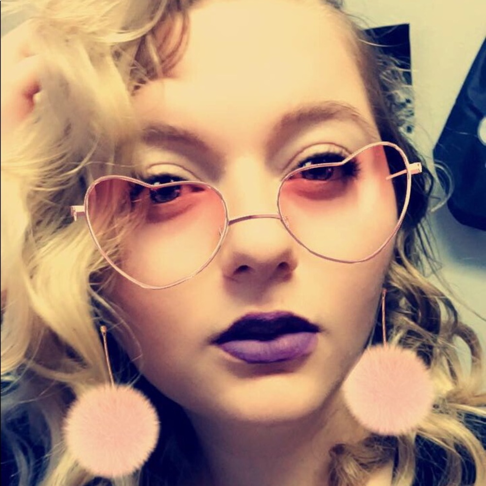 Meet your Posher, Alexandria